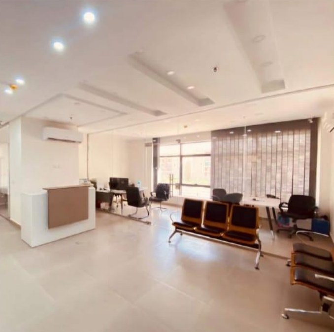 Beta Head Office — الاستقبال ومساحات العمل